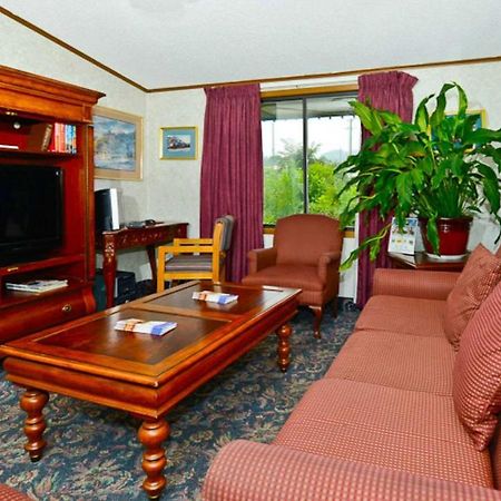 M Star Hotel Covington Экстерьер фото